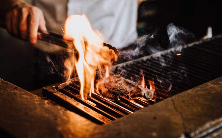 Préparation grillades Les Trois-Îlets